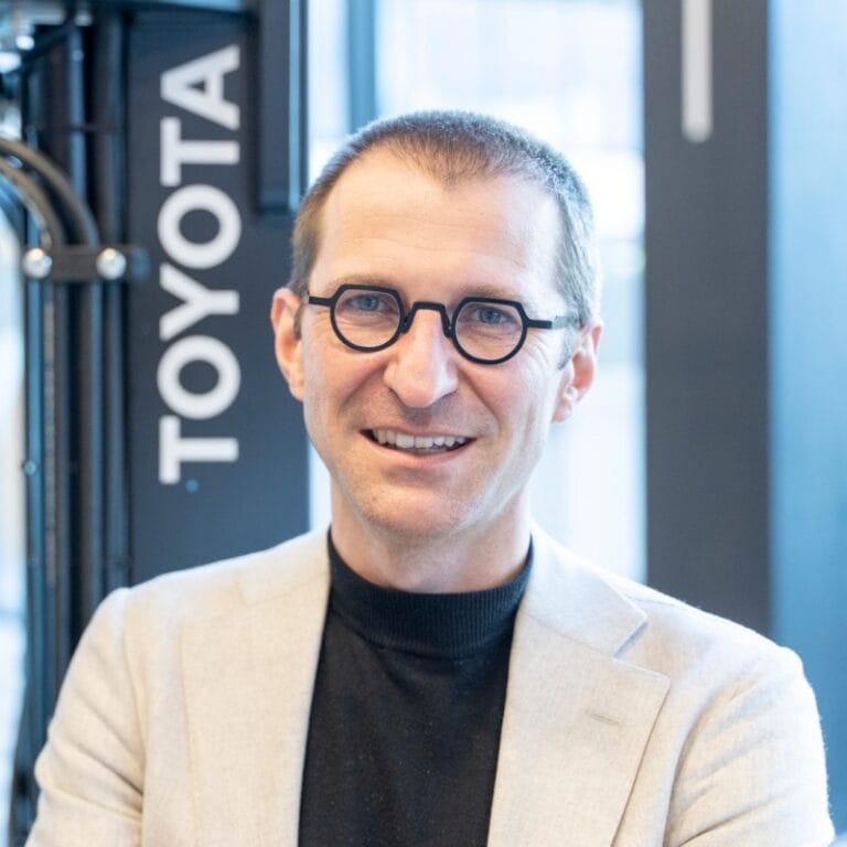 “Do not overestimate applications of humanoid robots in logistics” Thomas Vercammen (Toyota Material Handling Belux)
